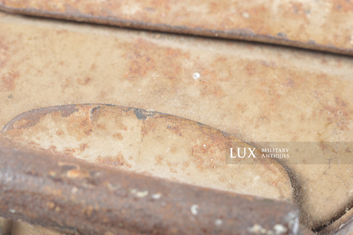 German MG42 camouflage spare barrel carrier - photo 41