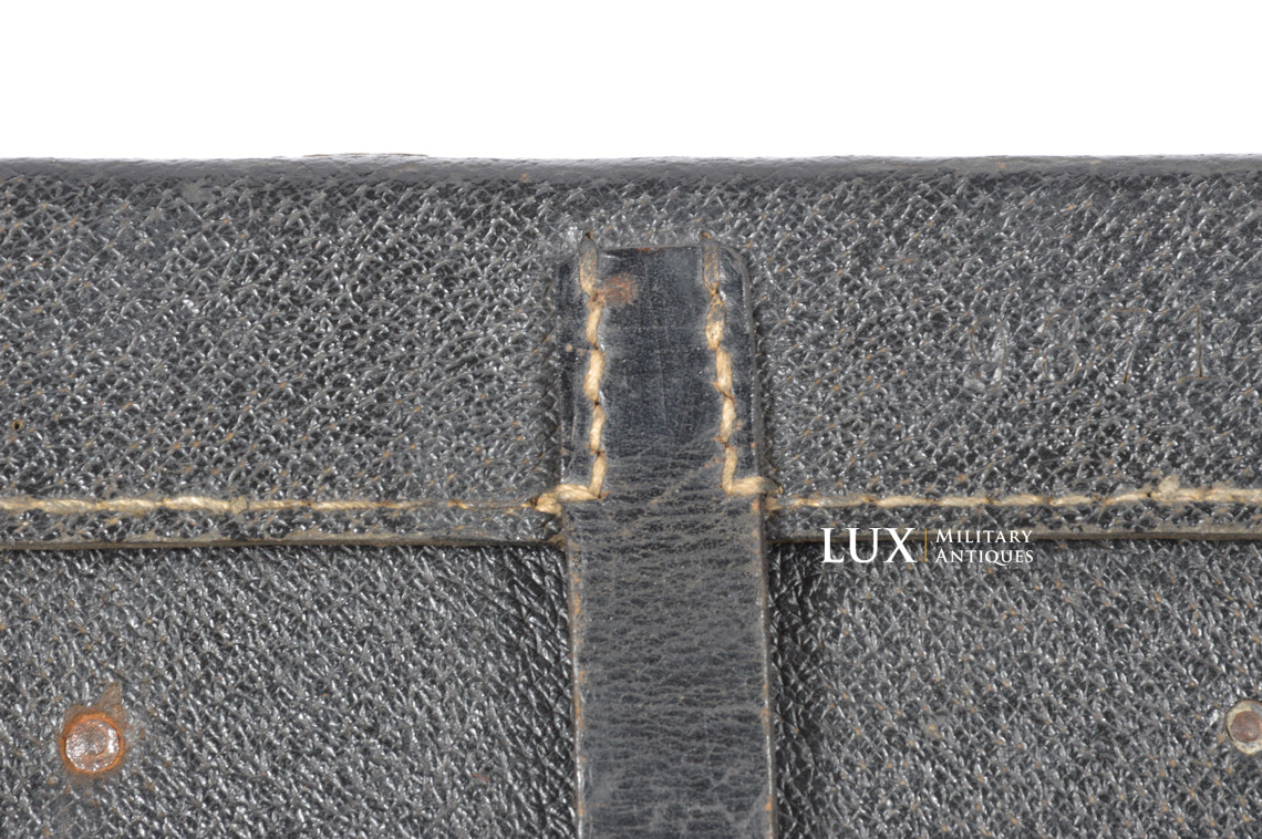 MG34/42 gunner's belt pouch in black pressed cardboard, « epf 1944 » - photo 8