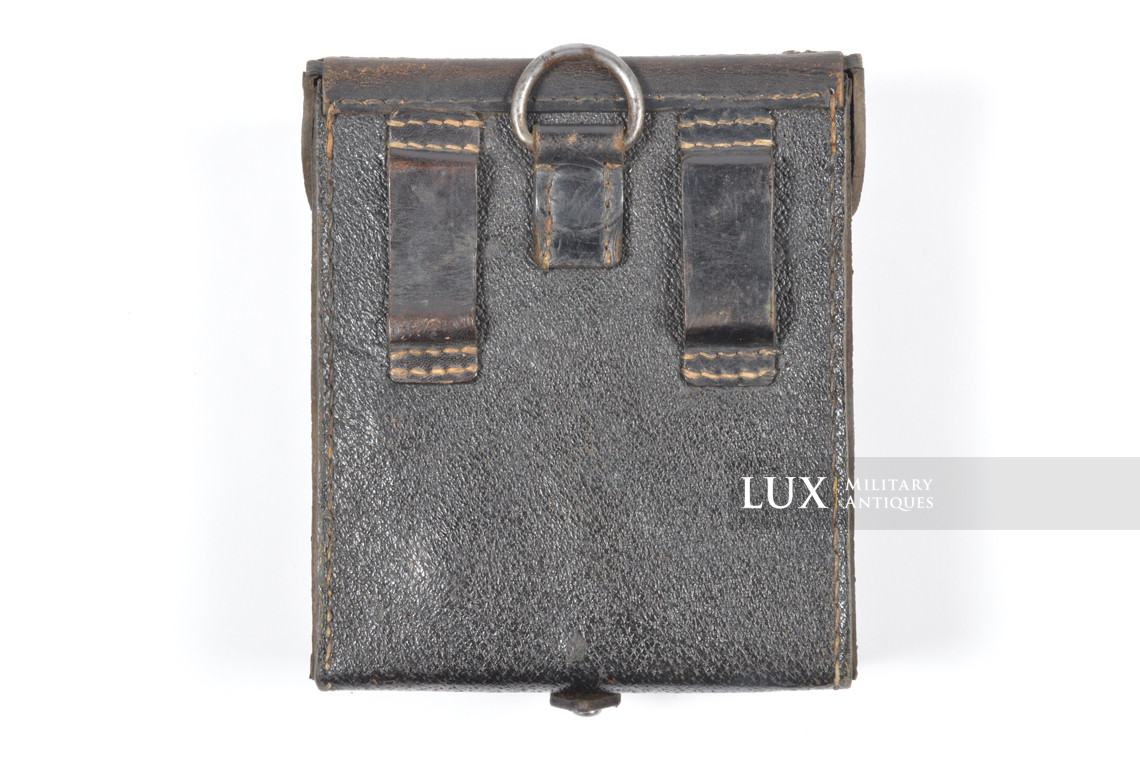 MG34/42 gunner's belt pouch in black pressed cardboard, « epf 1944 » - photo 11