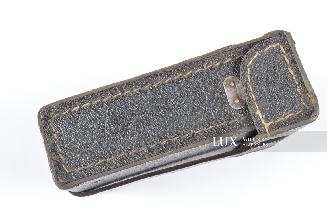MG34/42 gunner's belt pouch in black pressed cardboard, « epf 1944 » - photo 13