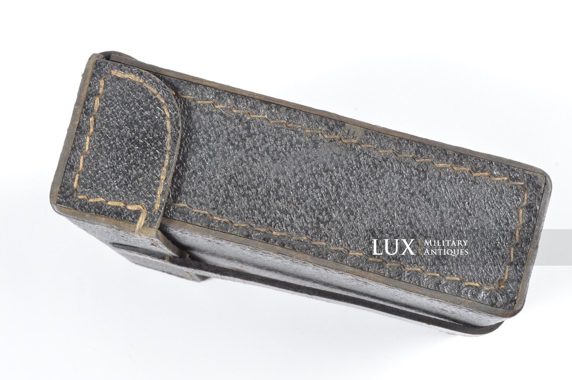 MG34/42 gunner's belt pouch in black pressed cardboard, « epf 1944 » - photo 14
