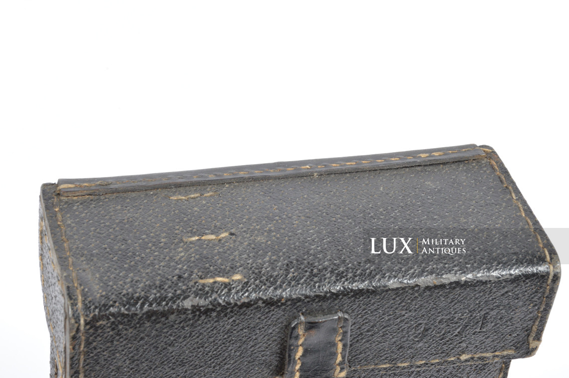 MG34/42 gunner's belt pouch in black pressed cardboard, « epf 1944 » - photo 16