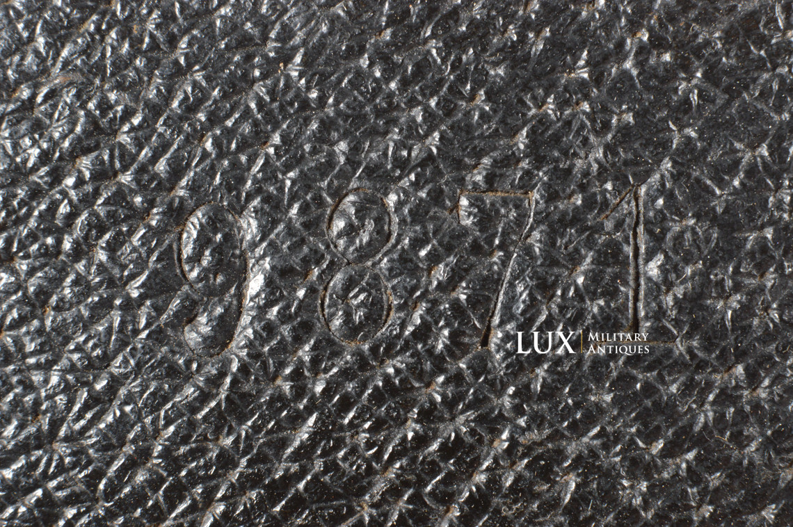 MG34/42 gunner's belt pouch in black pressed cardboard, « epf 1944 » - photo 9