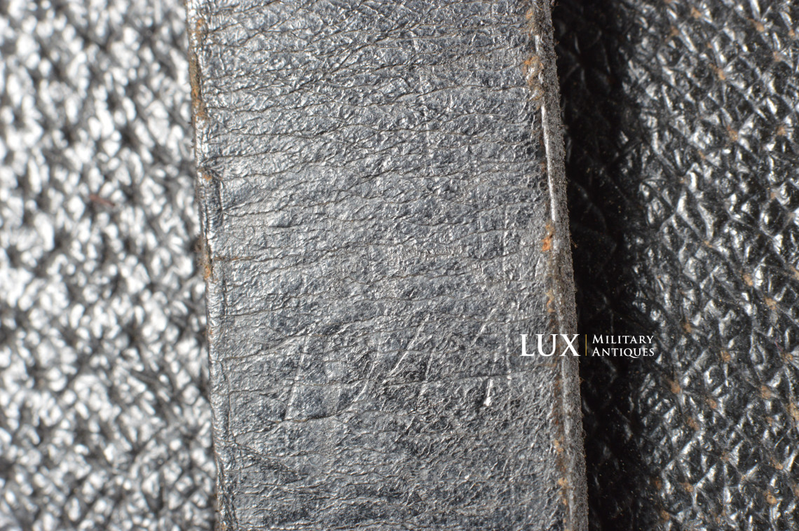 MG34/42 gunner's belt pouch in black pressed cardboard, « epf 1944 » - photo 10