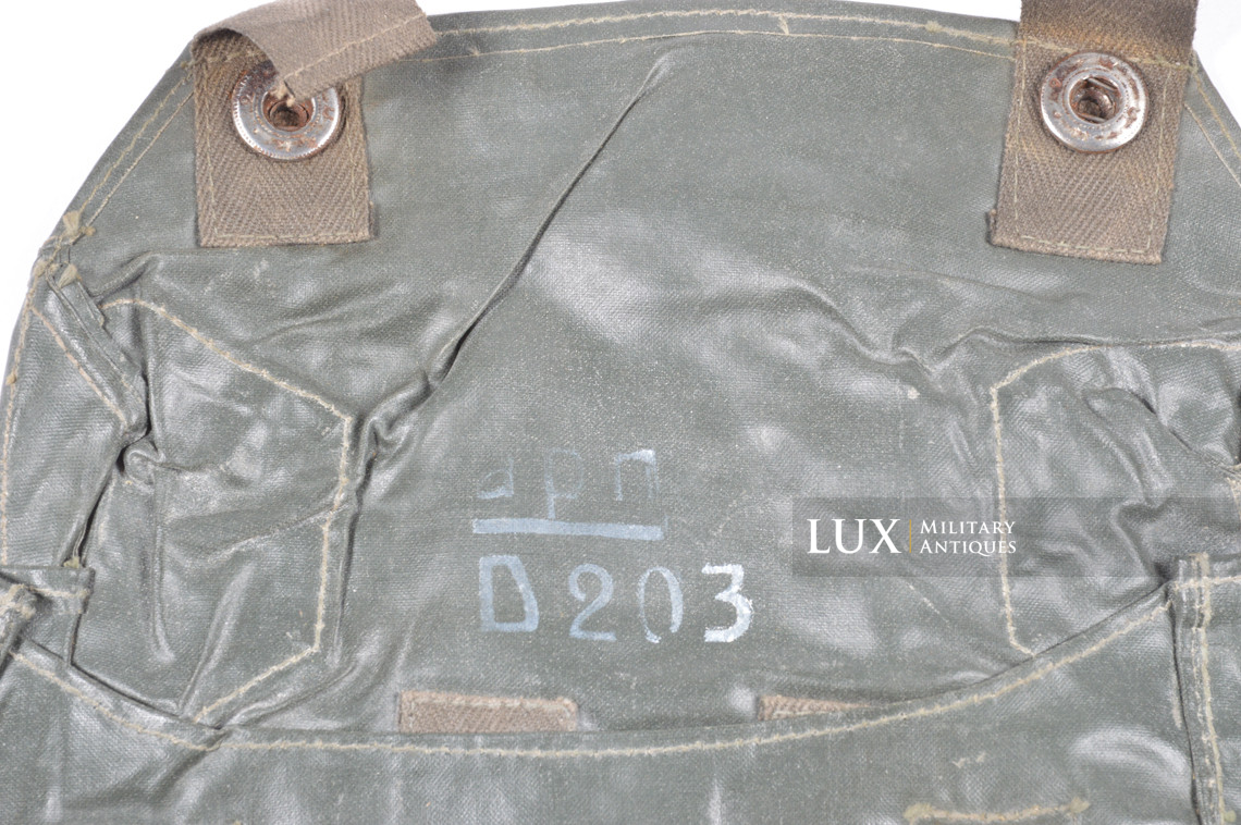 Early German anti-gas cape pouch - photo 10