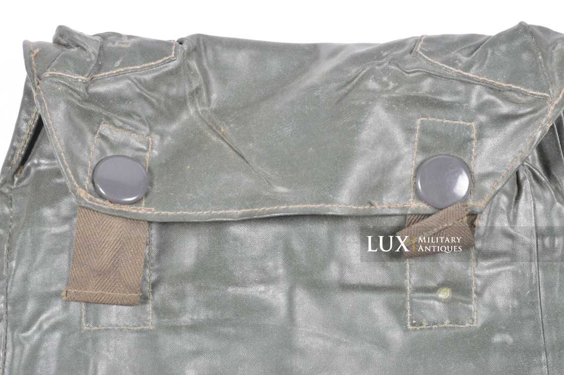 Early German anti-gas cape pouch - photo 8