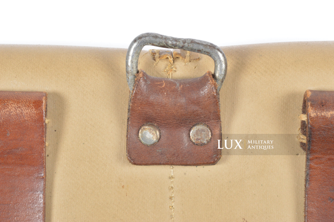 Très rare porte chargeurs de G43/K43 en toile cirée jaune, « Otto Koberstein 1944 » - photo 11