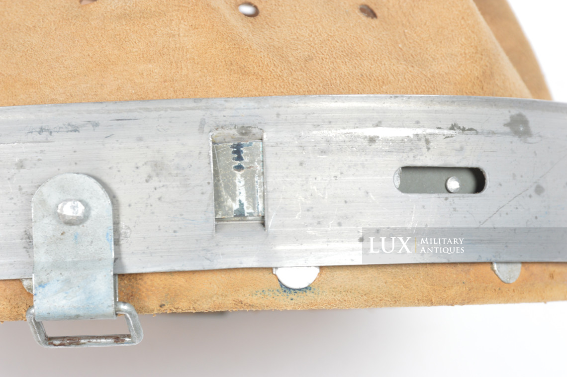 Intérieur de casque allemand, « 59 / 1942 » - photo 10