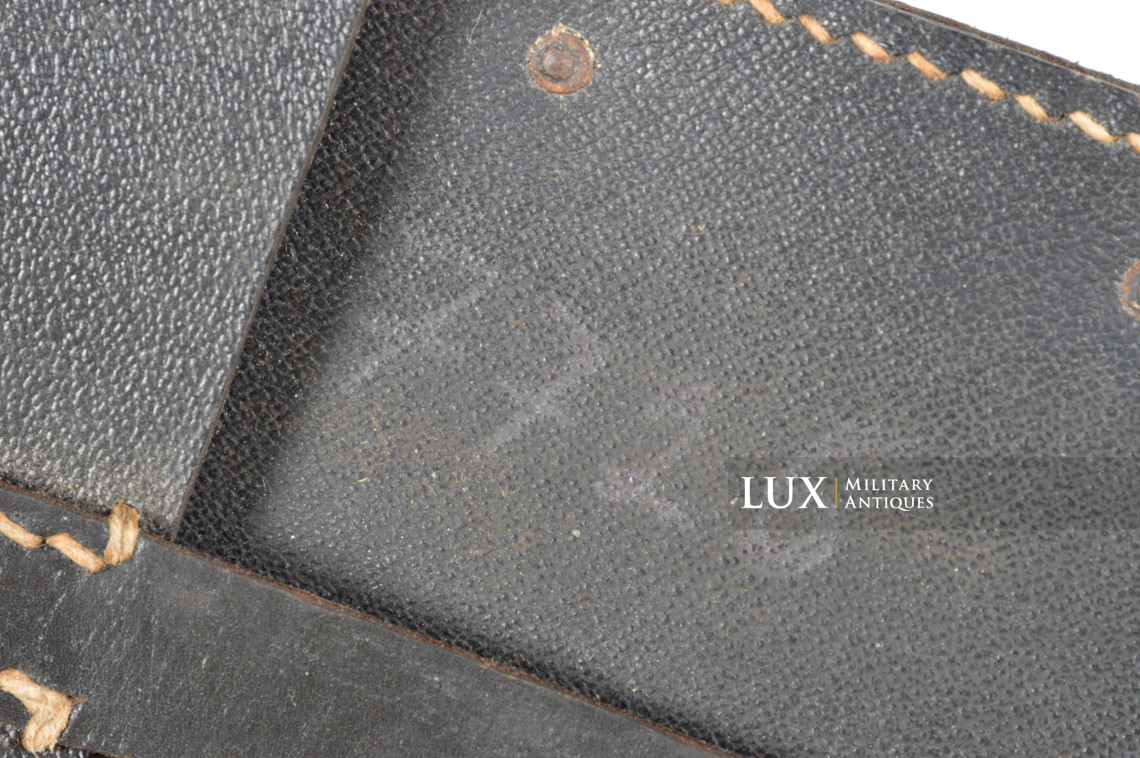 MG34/42 gunner's belt pouch in black and tan pressed cardboard, « oaz4 » - photo 9