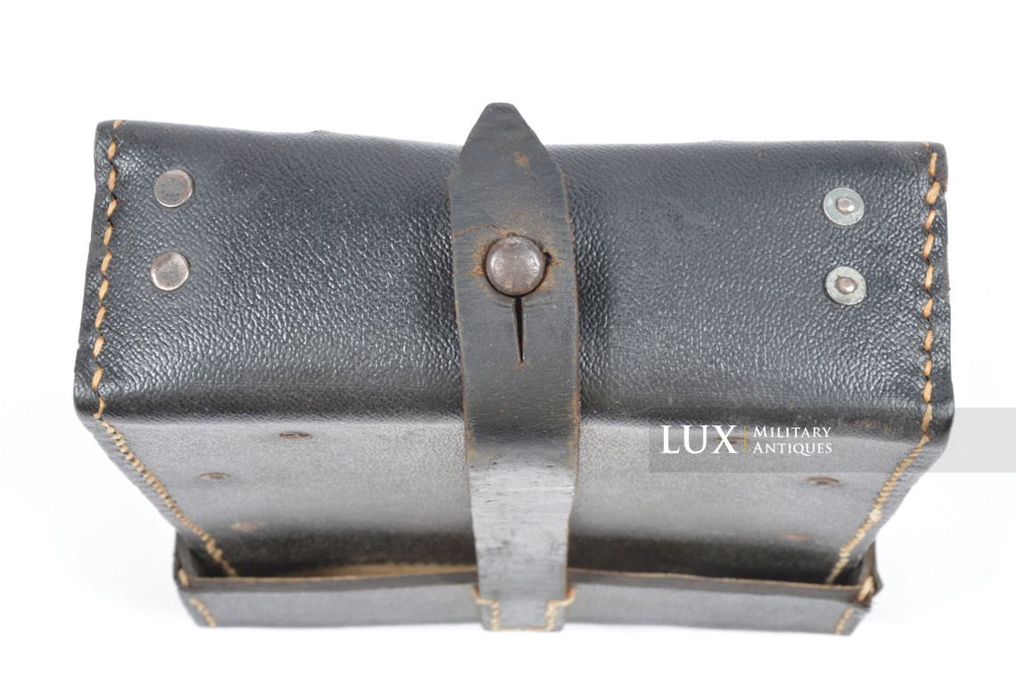 MG34/42 gunner's belt pouch in black and tan pressed cardboard, « oaz4 » - photo 15