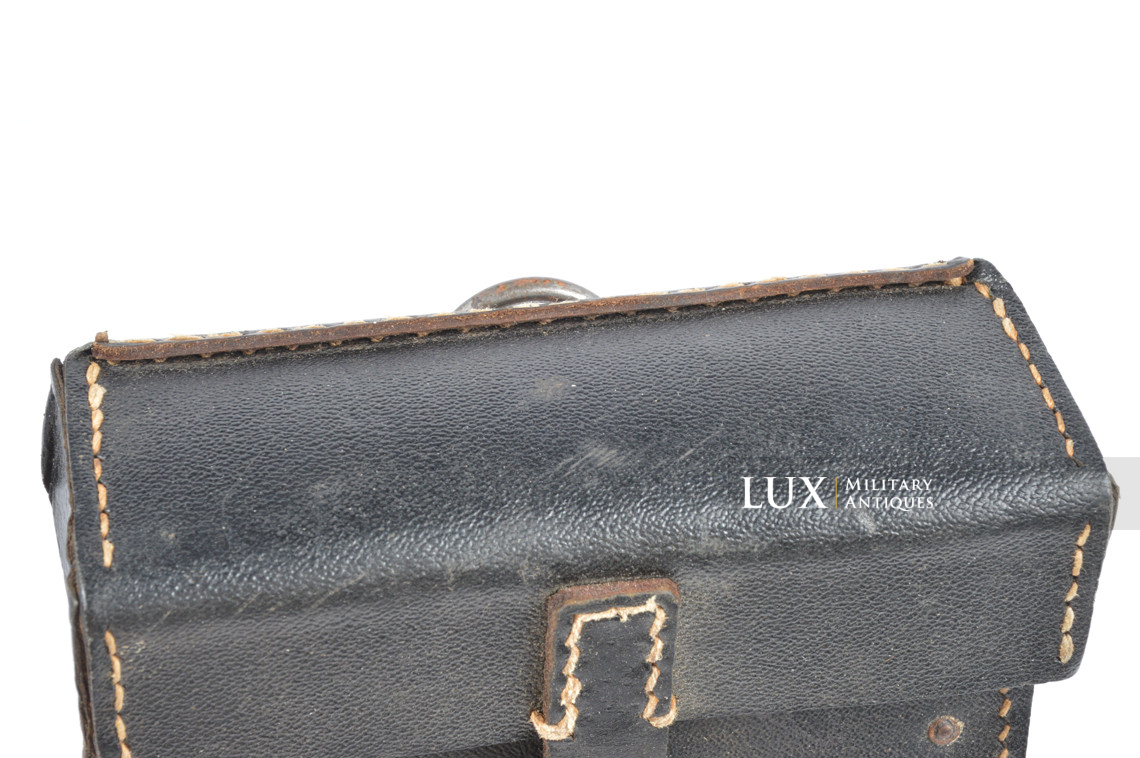 MG34/42 gunner's belt pouch in black and tan pressed cardboard, « oaz4 » - photo 16