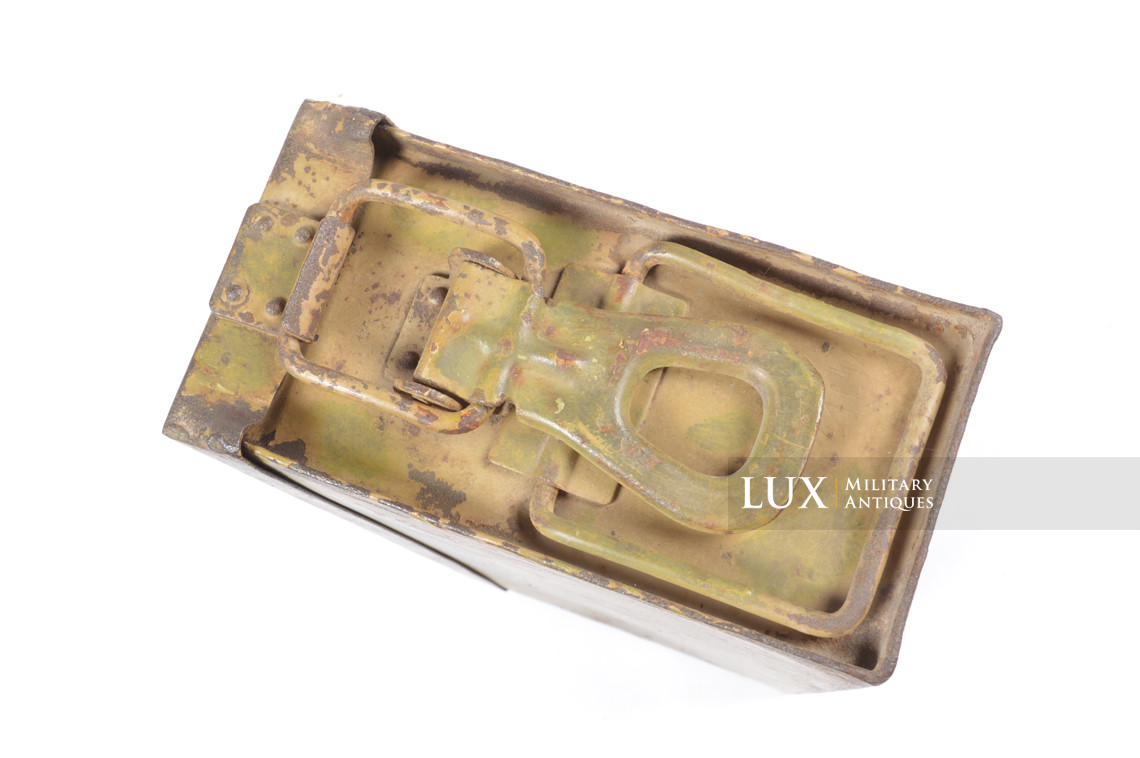 Late-war German camouflage MG34/42 ammunitions case - photo 23