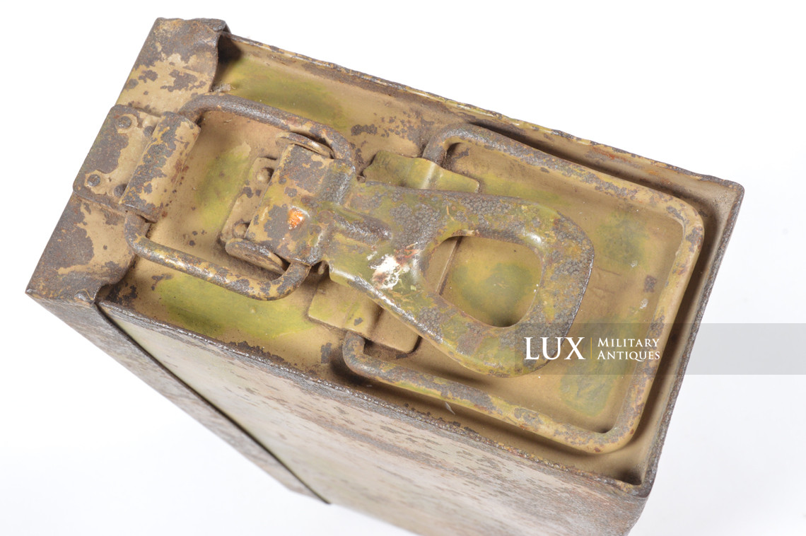 Late-war German camouflage MG34/42 ammunitions case - photo 25