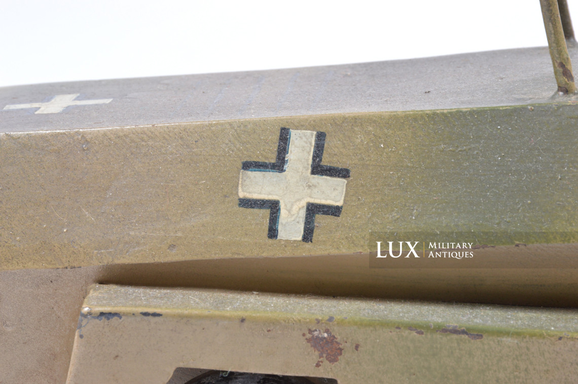 Period German armored vehicle toy model, « PUMA » - photo 9