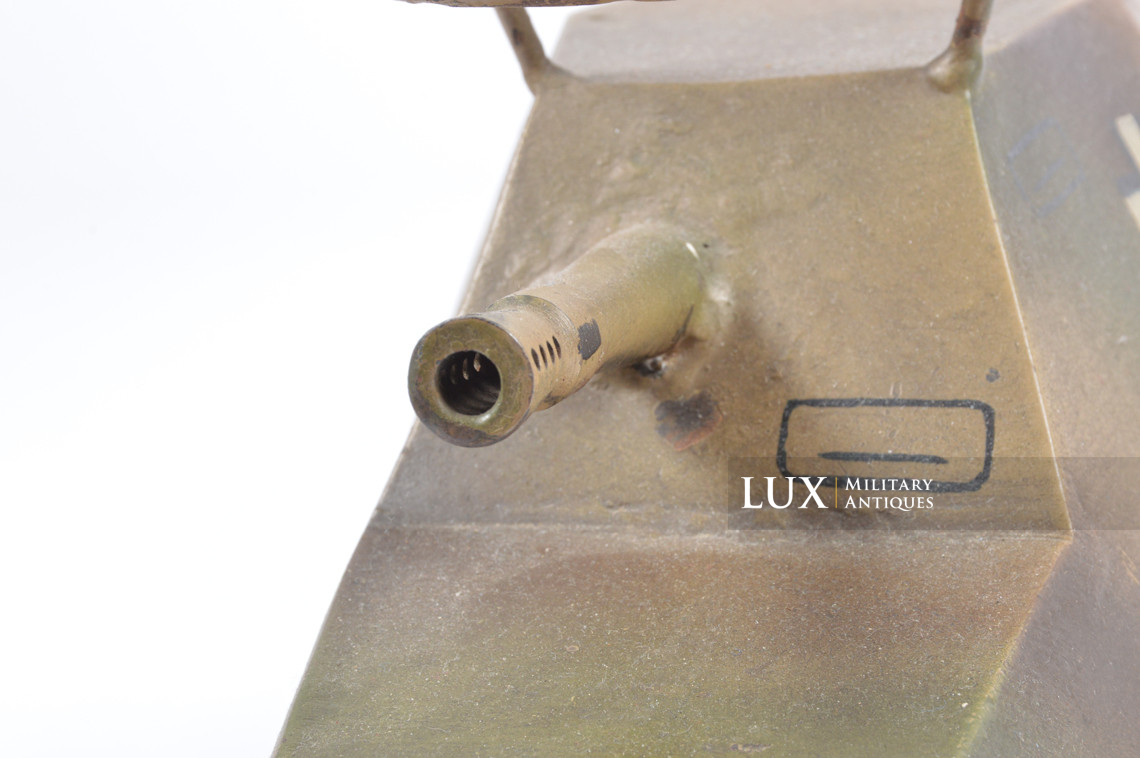Period German armored vehicle toy model, « PUMA » - photo 14