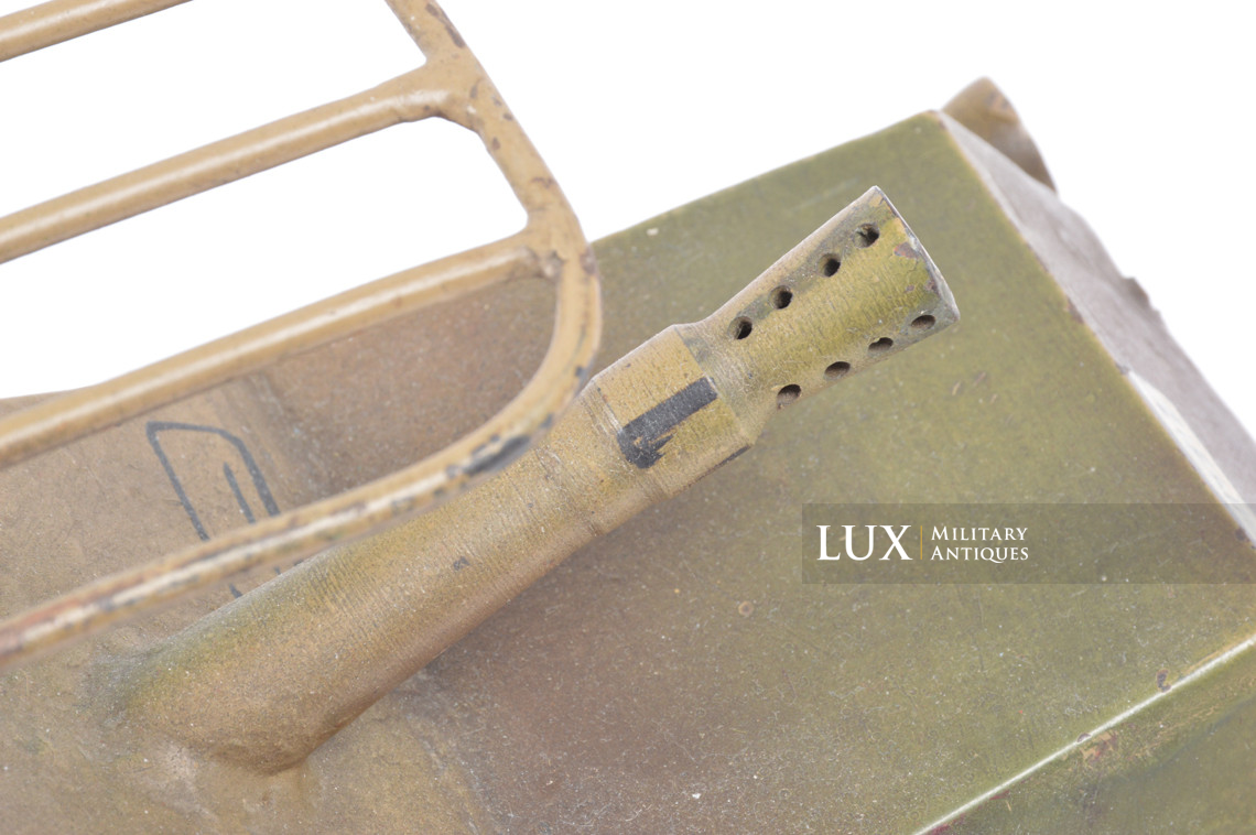 Period German armored vehicle toy model, « PUMA » - photo 32