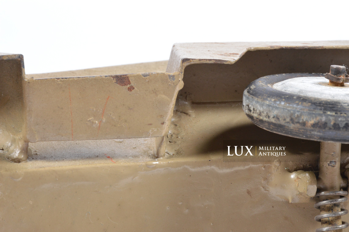 Period German armored vehicle toy model, « PUMA » - photo 41