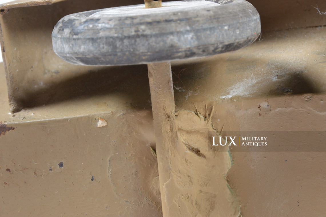 Period German armored vehicle toy model, « PUMA » - photo 45