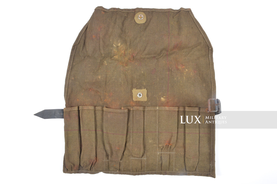 Late-war German light vehicle tool roll - photo 12