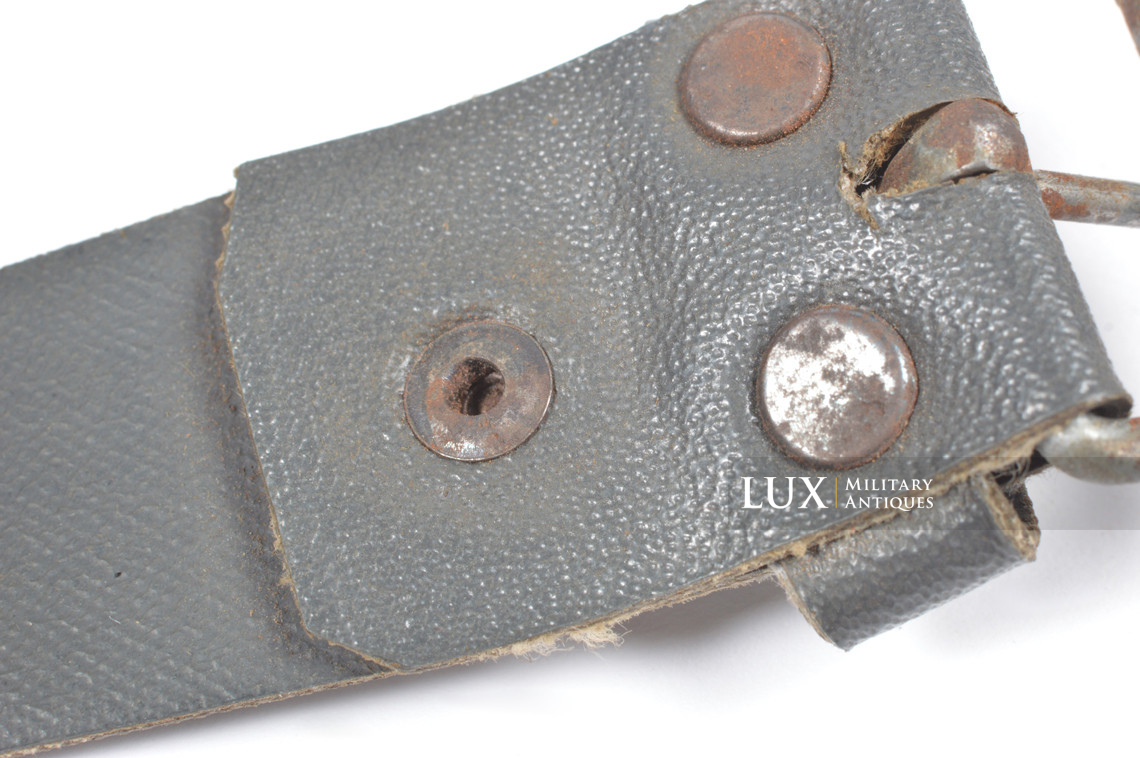 Late-war German light vehicle tool roll - photo 21