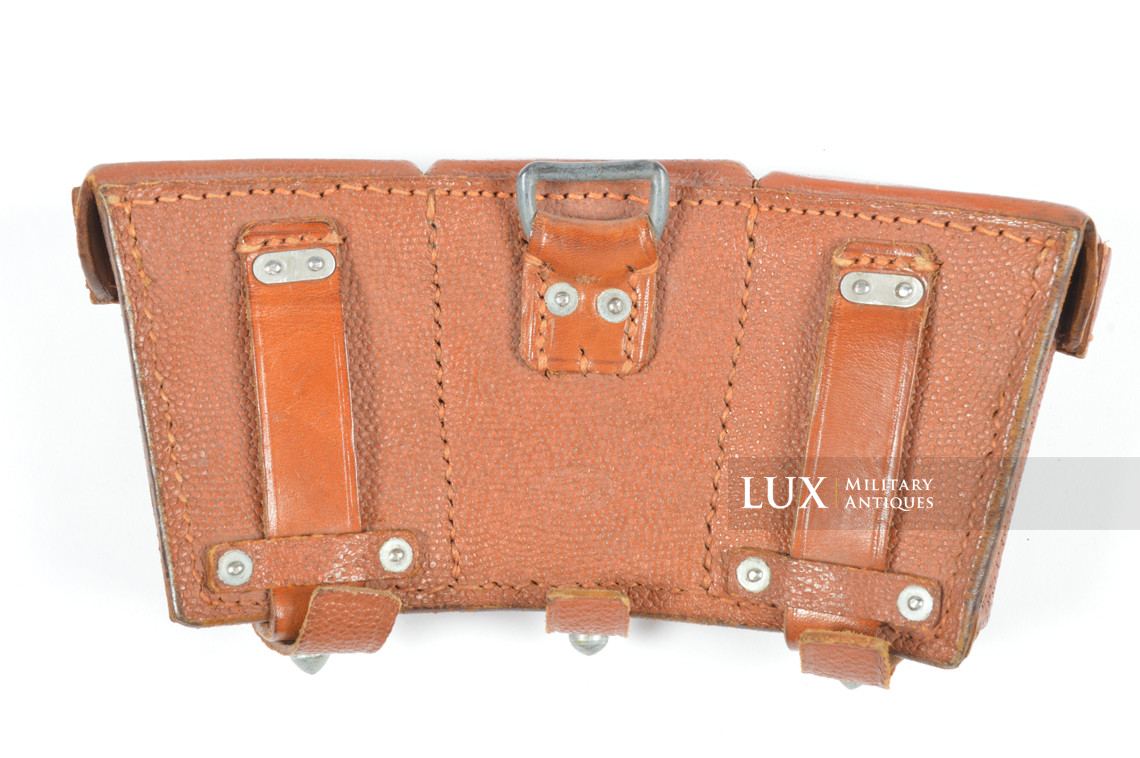 Matching pair of early war k98 ammunition pouches, « 1938 » - photo 10