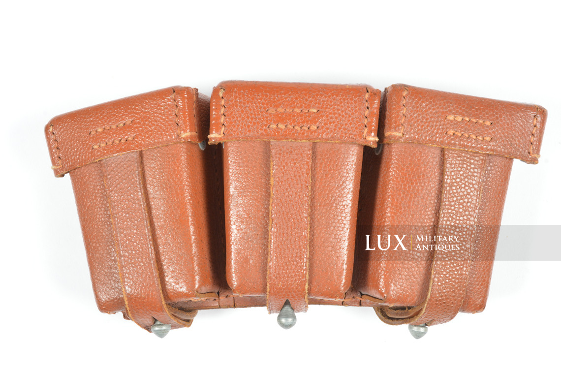 Matching pair of early war k98 ammunition pouches, « 1938 » - photo 17