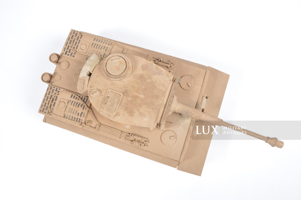 Maquette allemande d’instruction en bois d’un char « TIGER I » - photo 23