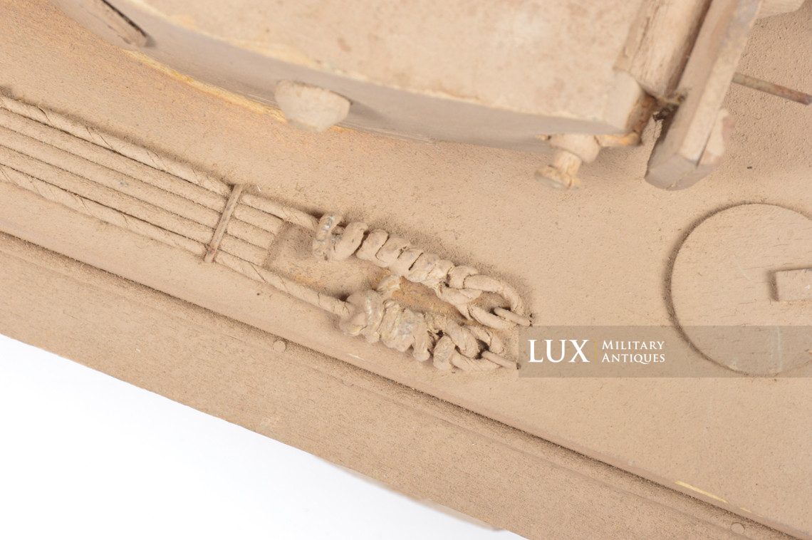 Maquette allemande d’instruction en bois d’un char « TIGER I » - photo 25