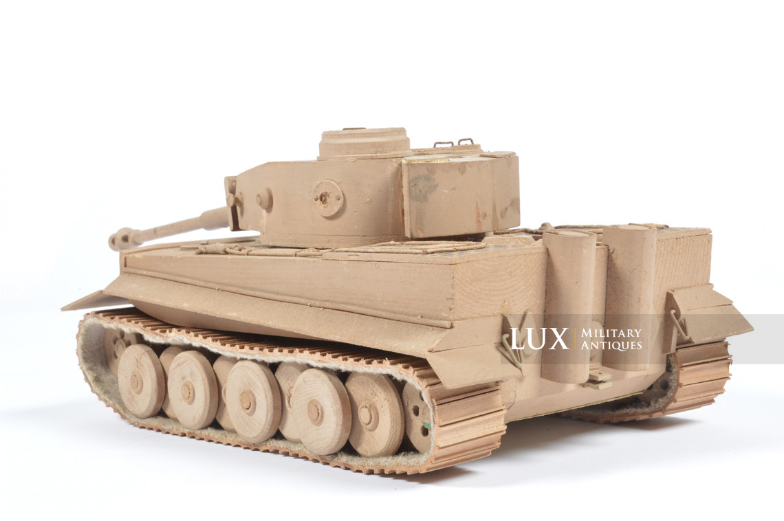 Maquette allemande d’instruction en bois d’un char « TIGER I » - photo 14