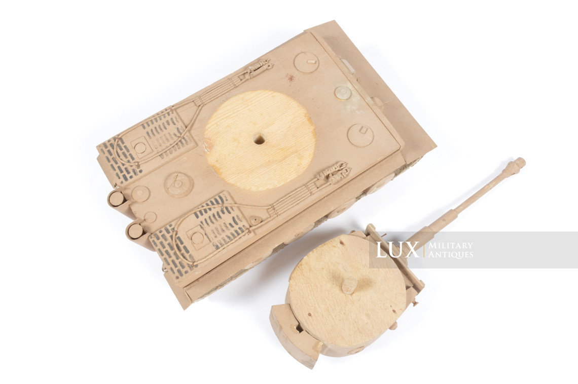 Maquette allemande d’instruction en bois d’un char « TIGER I » - photo 29