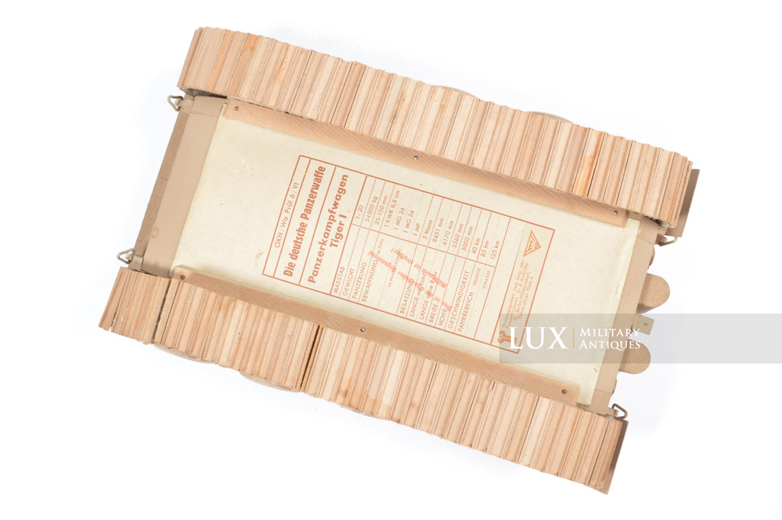 Maquette allemande d’instruction en bois d’un char « TIGER I » - photo 30