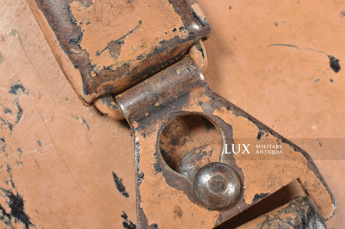 Very rare tan camouflaged German 6x30 binocular case in bakelite - photo 23