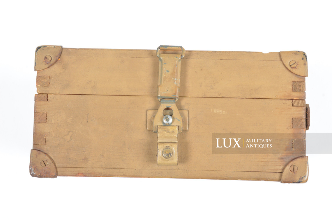 German late-war special issue blackout reading light storage box, « Beleuchtung » - photo 10
