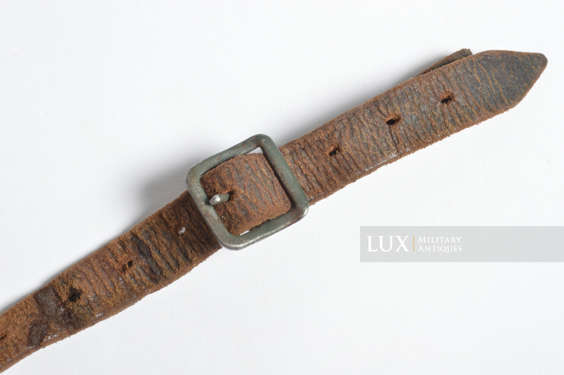 Mid-war German helmet chinstrap - photo 9