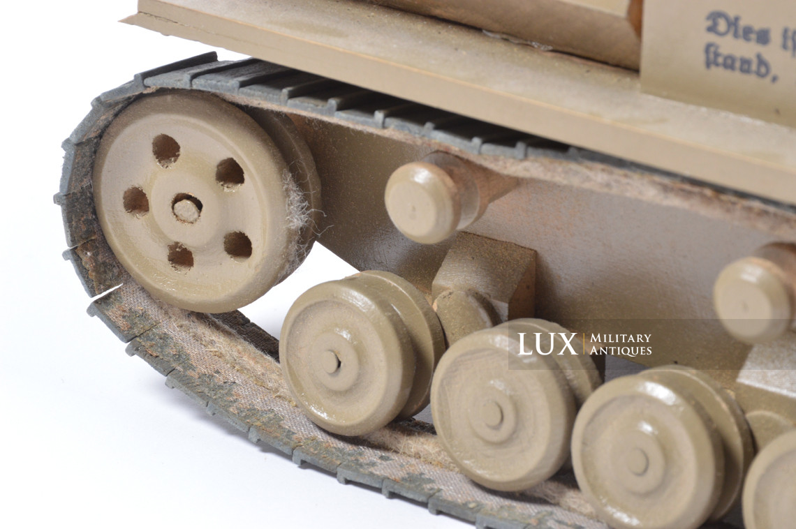 Maquette allemande d’instruction en bois d’un char « Panzer III » - photo 10