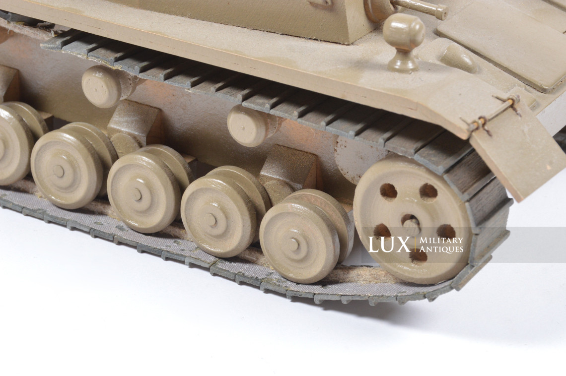 Maquette allemande d’instruction en bois d’un char « Panzer III » - photo 11
