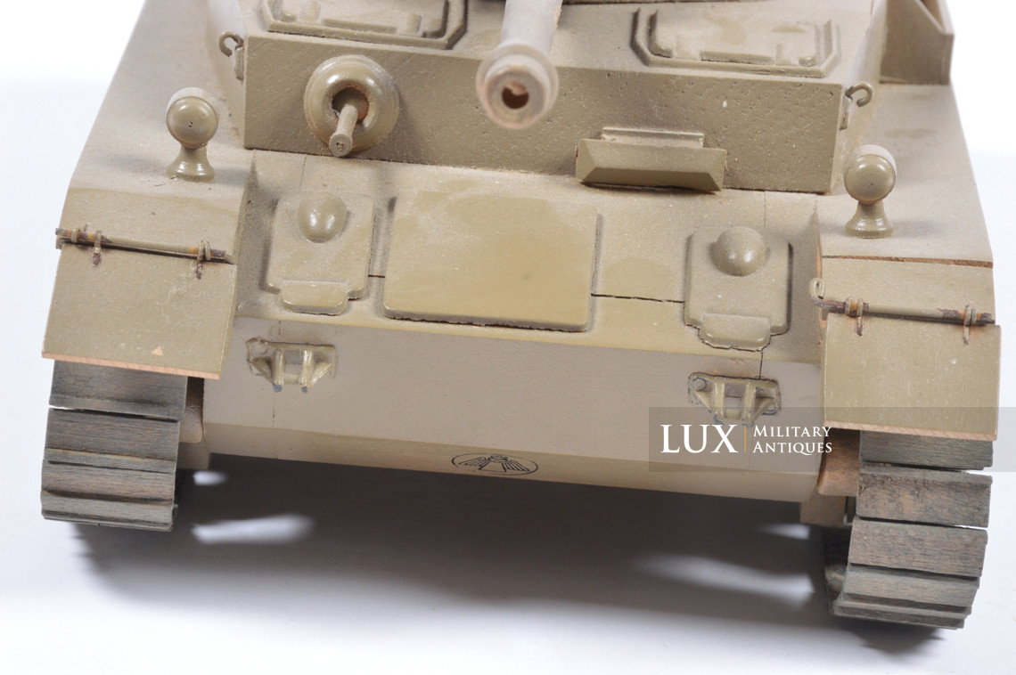 Maquette allemande d’instruction en bois d’un char « Panzer III » - photo 14