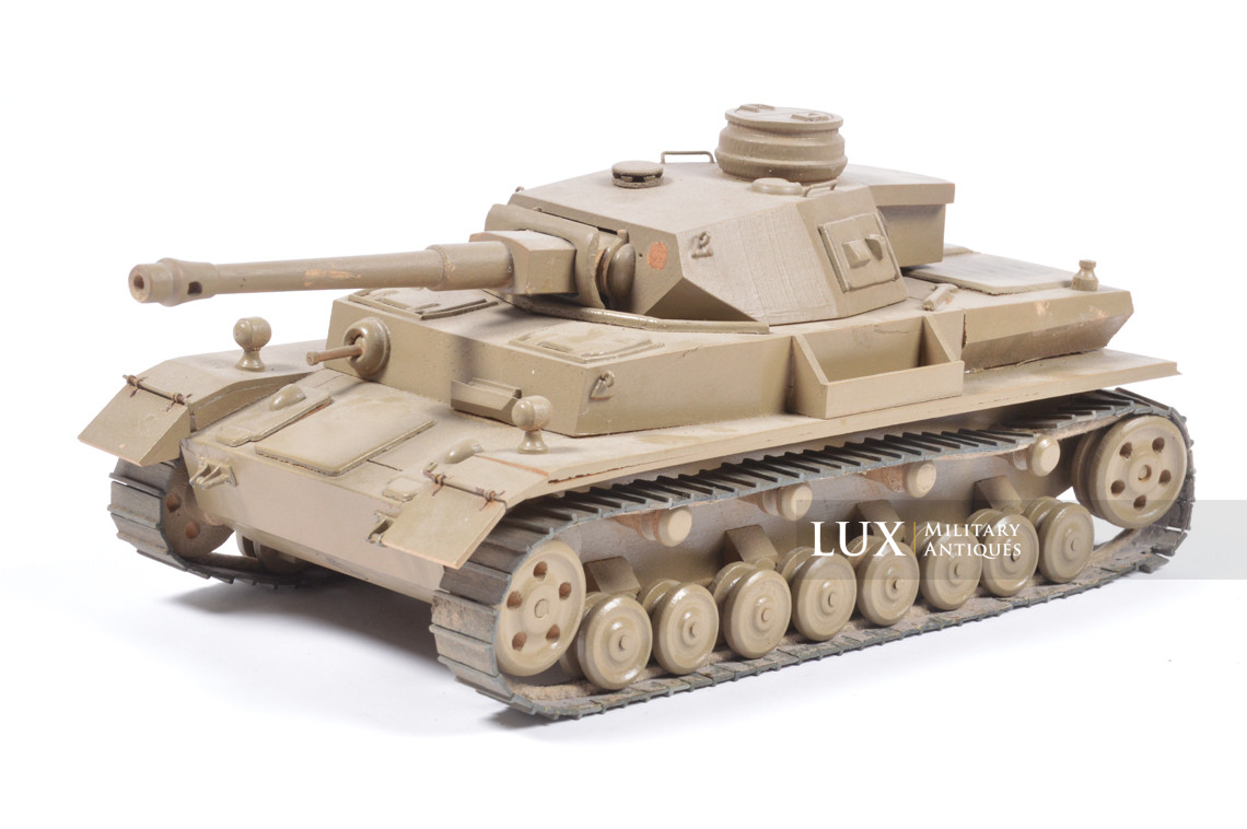 Maquette allemande d’instruction en bois d’un char « Panzer III » - photo 15