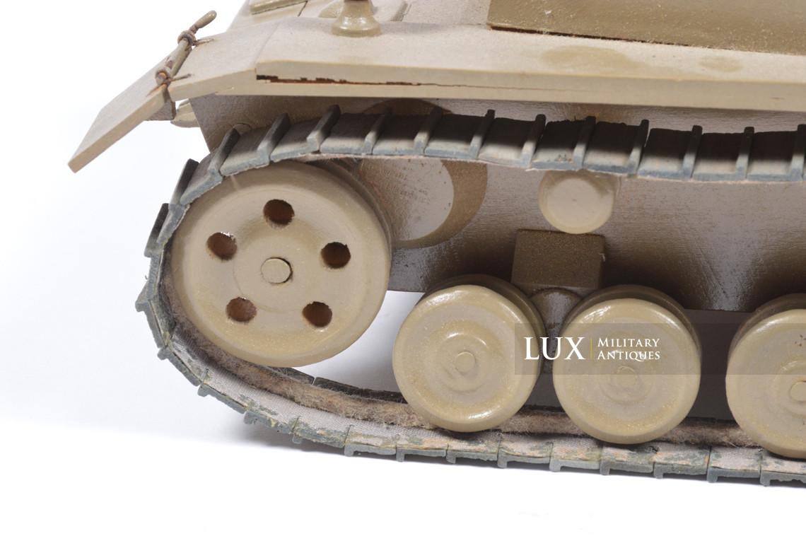 Maquette allemande d’instruction en bois d’un char « Panzer III » - photo 20