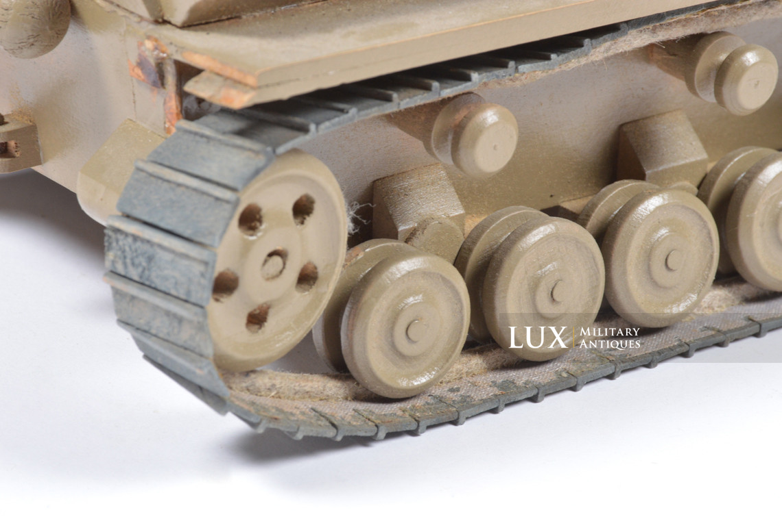 Maquette allemande d’instruction en bois d’un char « Panzer III » - photo 29