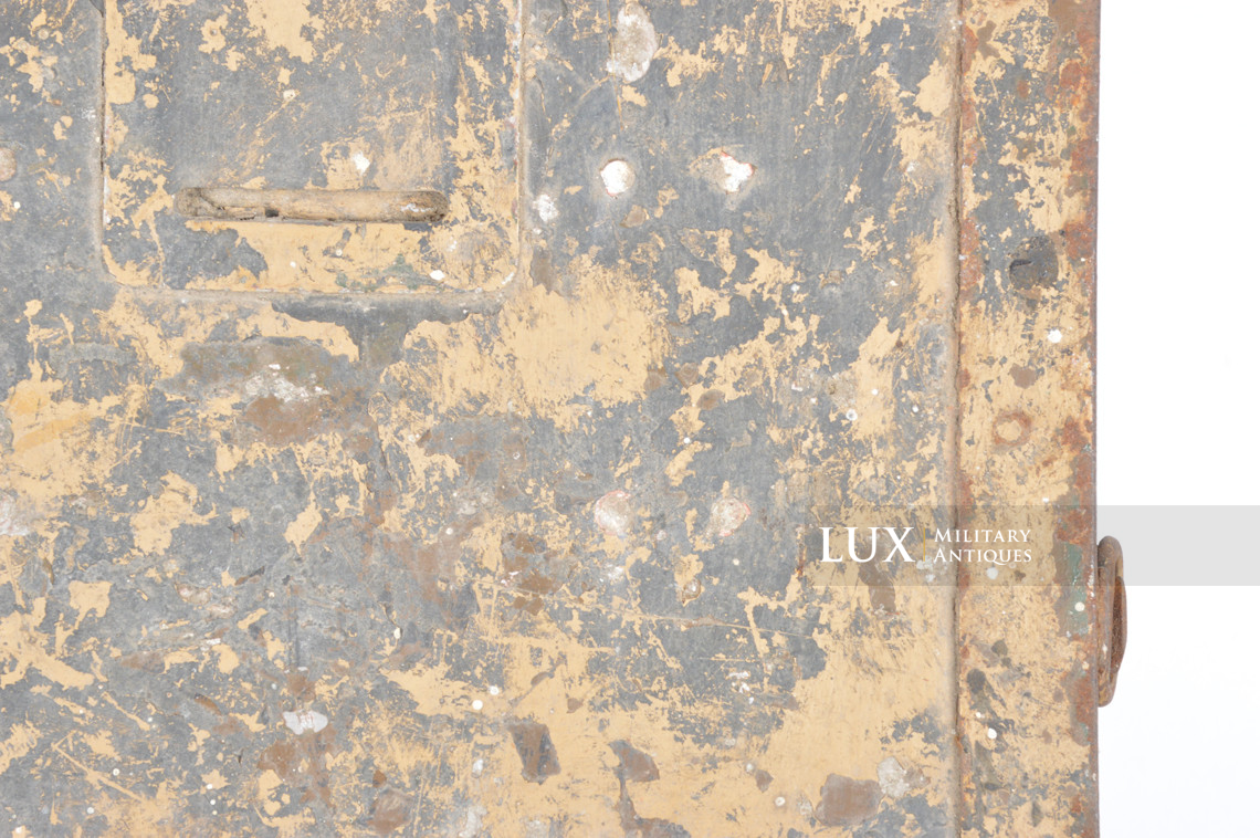 Camouflaged German radio accessories crate, « Torn.Fu.d2 Zubehör » - photo 12