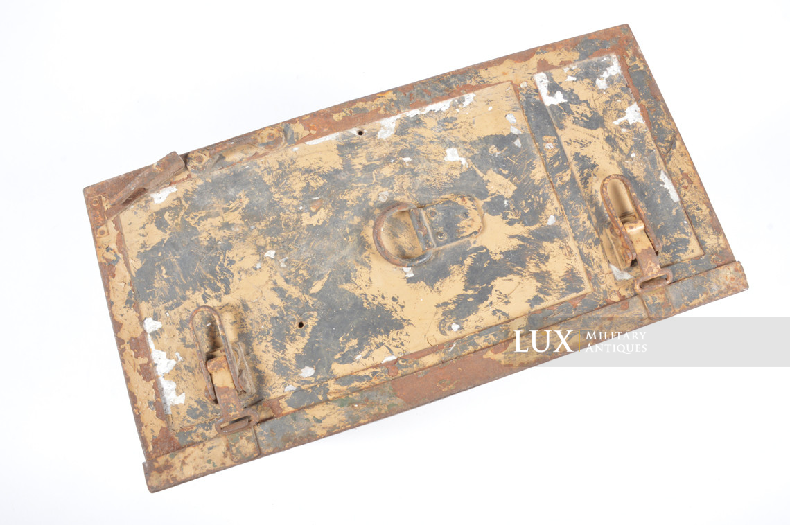 Camouflaged German radio accessories crate, « Torn.Fu.d2 Zubehör » - photo 17