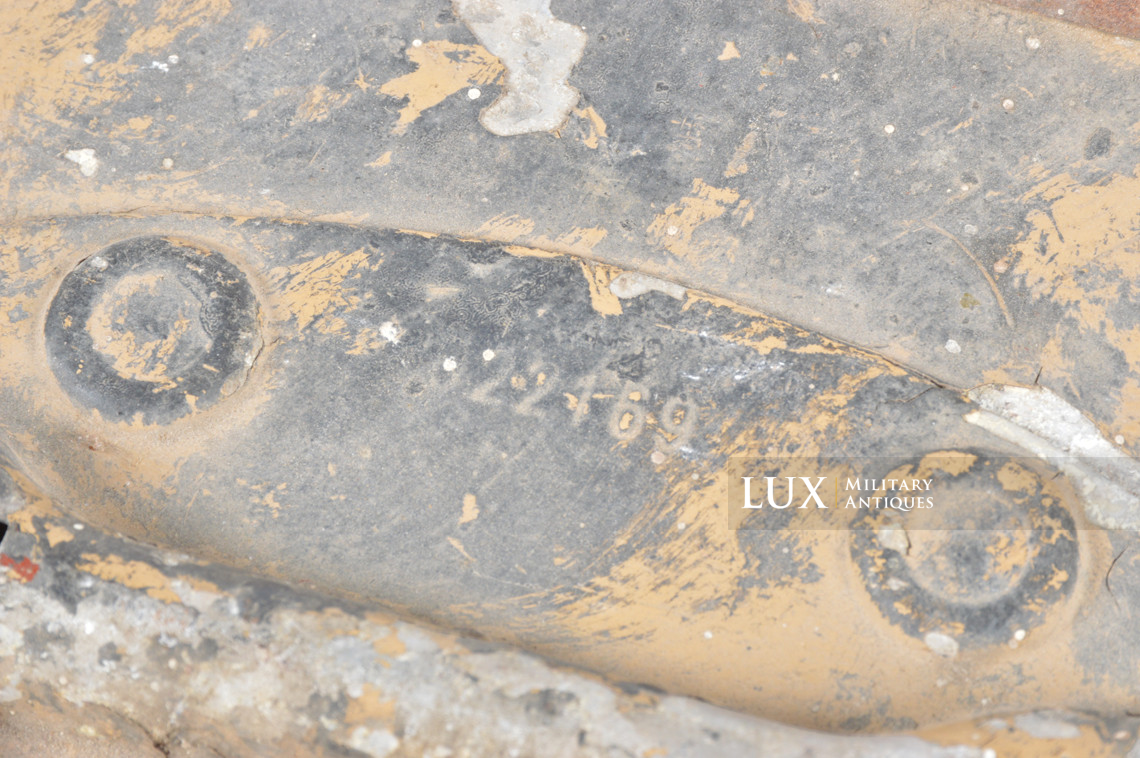 Camouflaged German radio accessories crate, « Torn.Fu.d2 Zubehör » - photo 23