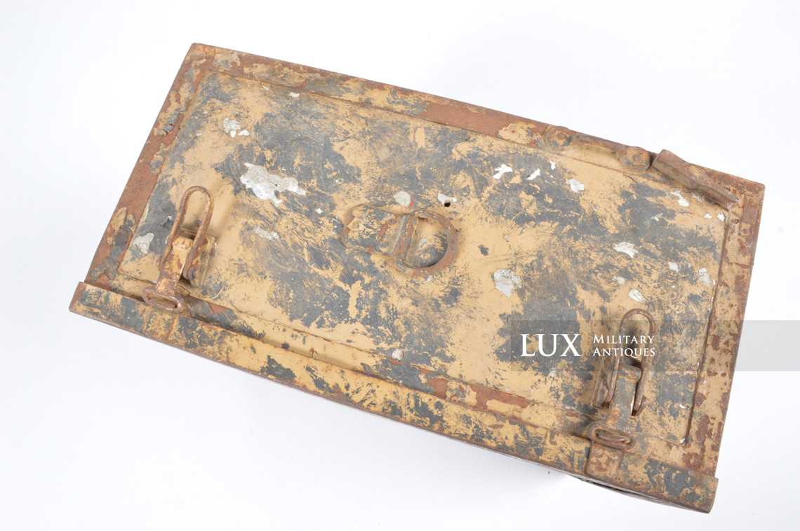 Camouflaged German radio accessories crate, « Torn.Fu.d2 Zubehör » - photo 27