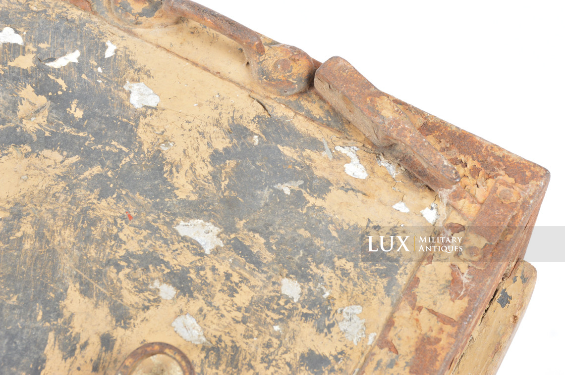 Camouflaged German radio accessories crate, « Torn.Fu.d2 Zubehör » - photo 30