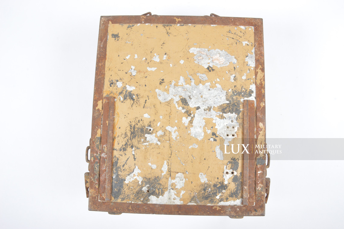 Camouflaged German radio accessories crate, « Torn.Fu.d2 Zubehör » - photo 32