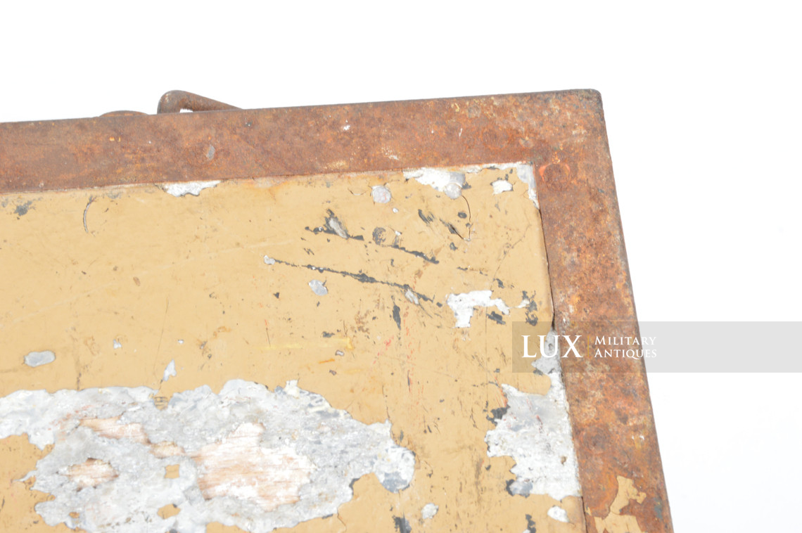 Camouflaged German radio accessories crate, « Torn.Fu.d2 Zubehör » - photo 34