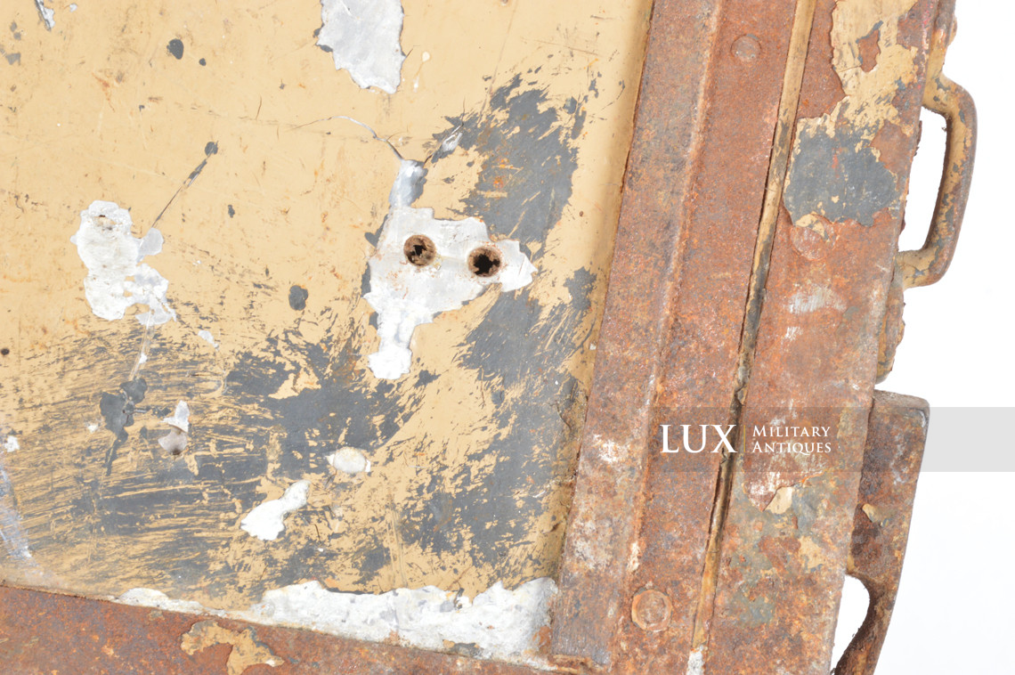 Camouflaged German radio accessories crate, « Torn.Fu.d2 Zubehör » - photo 35