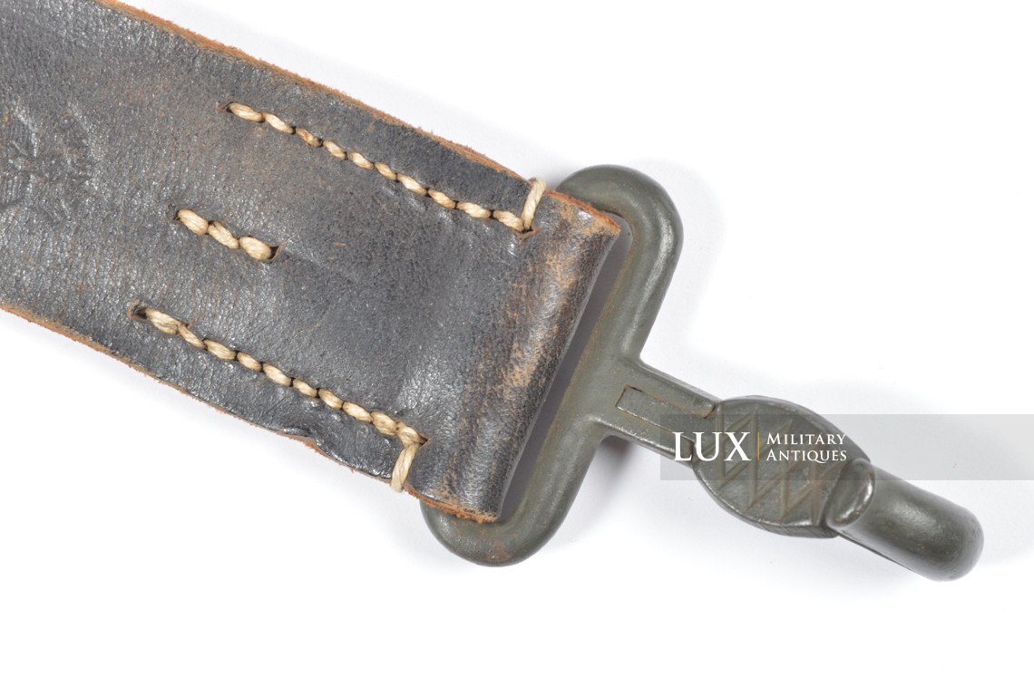 Rare German six pocket MP38/40 pouch carrying strap in leather - photo 13