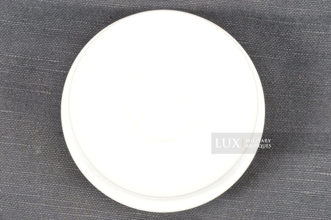 German white bakelite butterdish - photo 9
